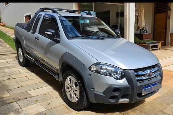 FIAT STRADA 1.8 MPI ADVENTURE CE 16V FLEX 2P MANUAL FIAT STRADA 1.8 MPI ADVENTURE CE 16V FLEX 2P MANUAL